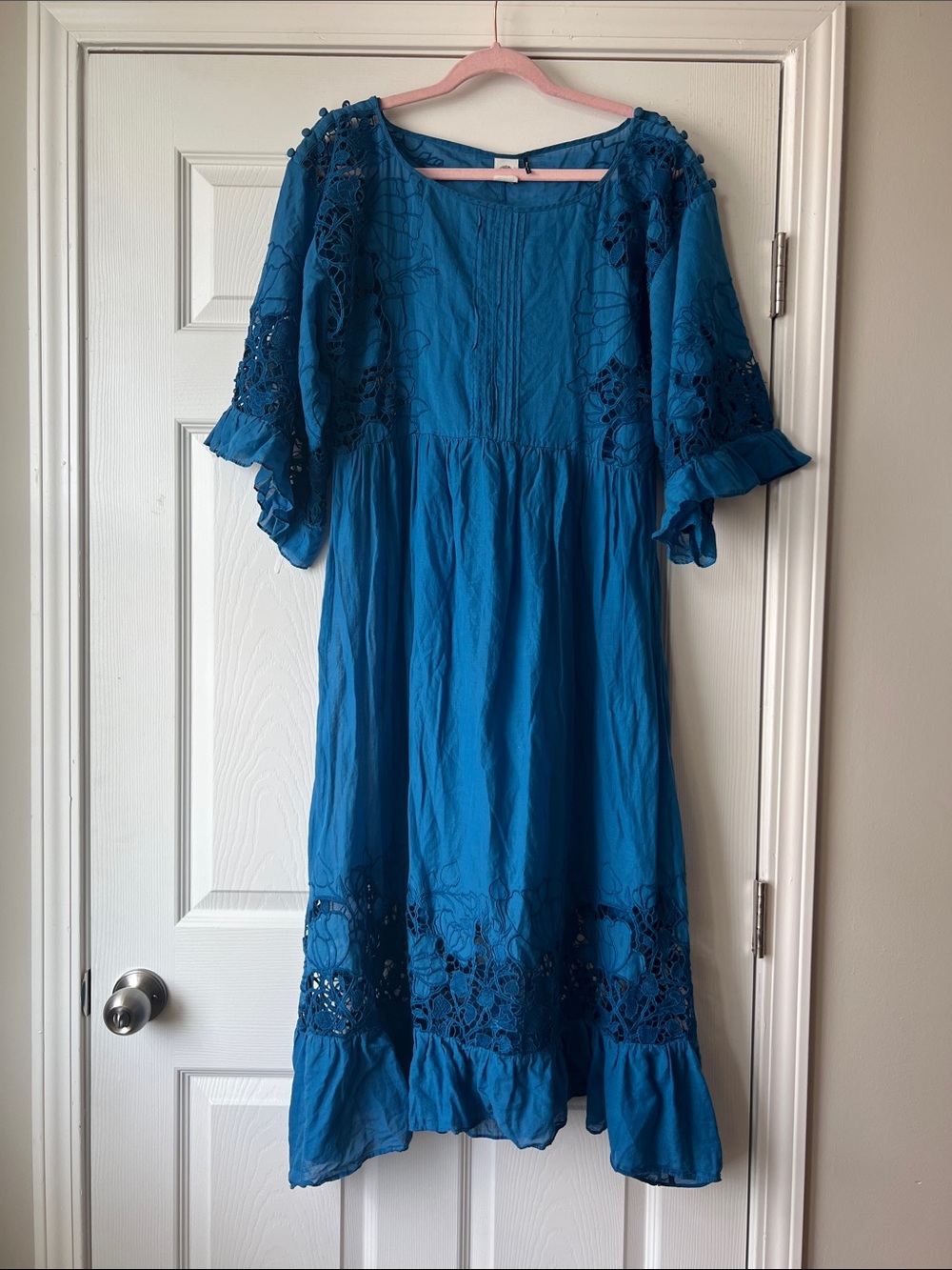 Anthropologie Akemi + Kin blue meadow flutter midi dress